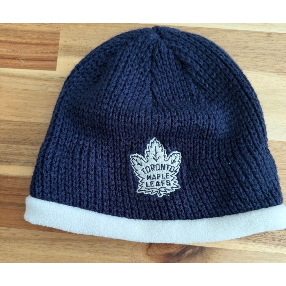 Roots Toronto Maple Leafs NHL Beanie‎ Navy Blue Knit Fleece Lined Winter Hat